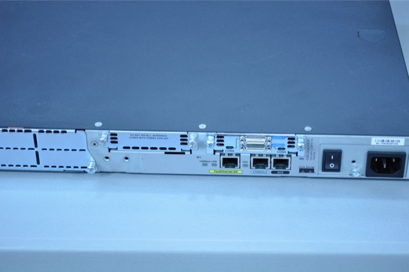 CISCO2620XM + WIC 2T Card with CME 4.1 CCNA Voice lab  