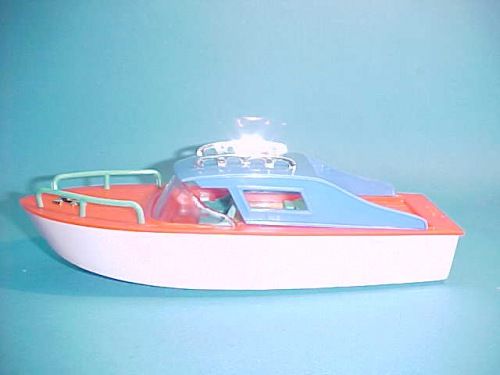   CRUISER BOAT BTT/OP BOXED HONG KONG T ( in a circle ) TAI HING TOYS