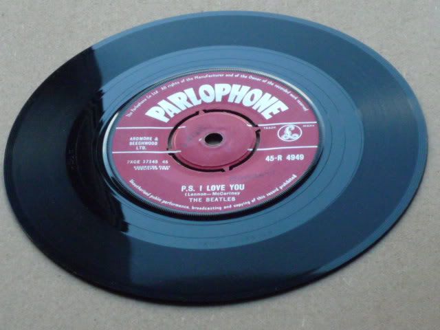 THE BEATLES ORIGINAL 1962 RED PARLOPHONE 45 LOVE ME DO EXCELLENT EARLY 