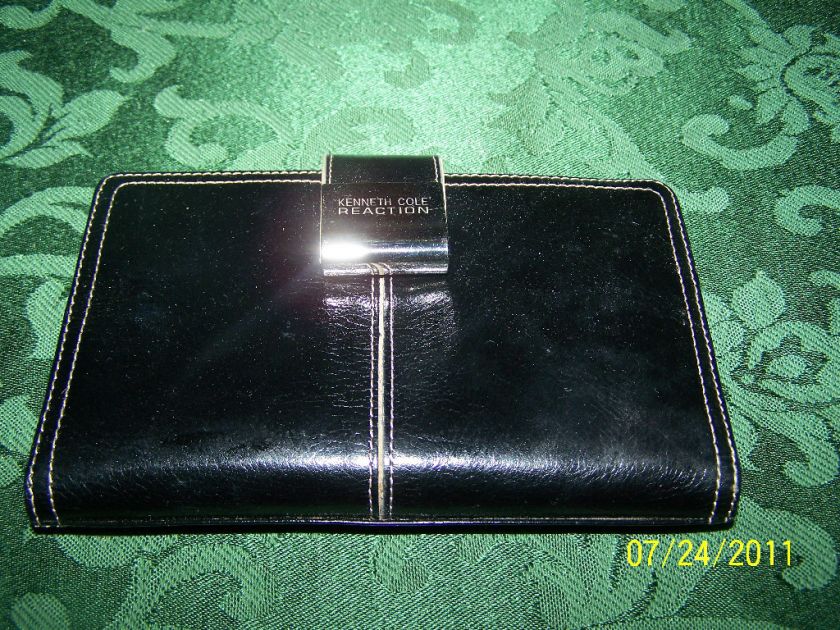 NWOT Kenneth Cole Reaction Black Makeup/Wallet Case  