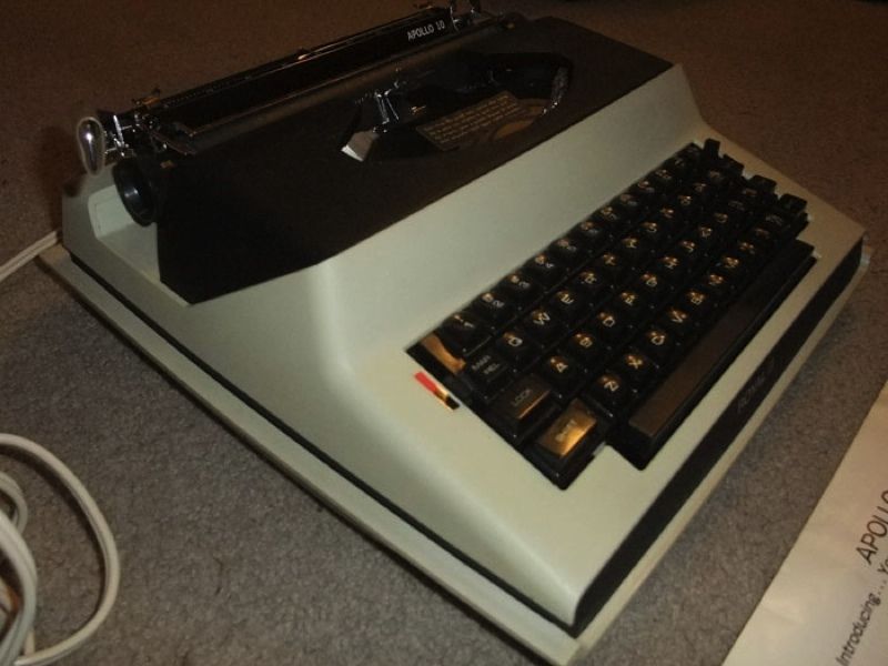 Check out the original protective pieces the typewriter shipped with