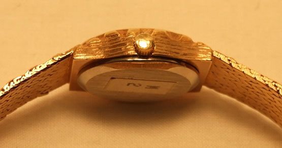 BENRUS QUARTZ LADIES GOLD TONE NUGGET STYLE WRIST WATCH  