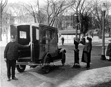   WAGON PHOTO VEHICLE OFFICER COPS CALL BOXES SHERIFF DEPUTY  