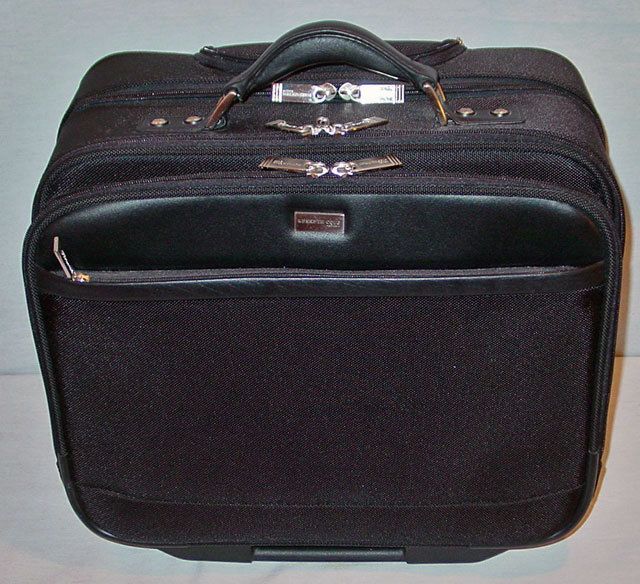 KENNETH COLE BLACK 14 ROLLING COMPUTER LAPTOP CARRY ON BAG NEW  