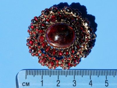 RARE ANTIQUE GEORGIAN 1800S CABOCHON GARNET GOLD BROOCH  