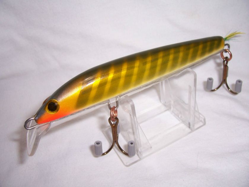 VINTAGE UNKNOWN CORMORAN FISHING LURE 5 3/8 FLOATING  