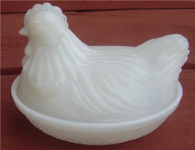 VINTAGE MILK GLASS 2 PART HAZEL ATLAS HEN ON NEST