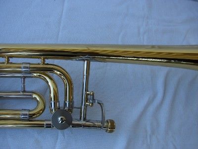 BACH 42B STRADIVARIUS SERIES TROMBONE    IN CONTINENTAL 