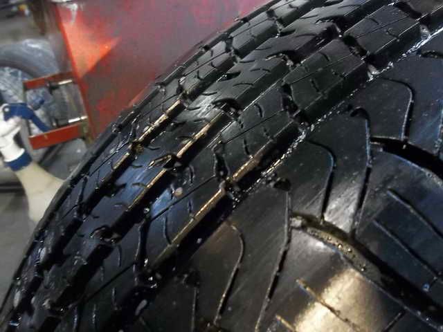 ONE UNIROYAL 235/75/16 TIRE LAREDO AWR P235/75/R16 109S 8/32 TREAD 