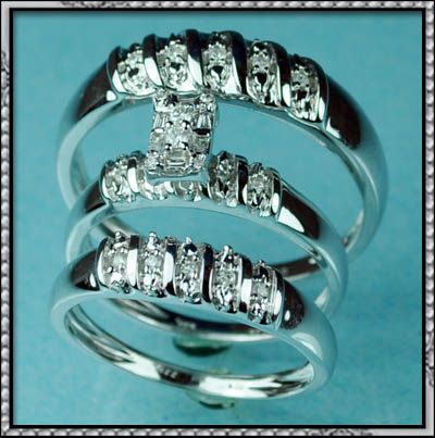 This is a spectacular beautiful wedding ring trio set with 0.25ct real 