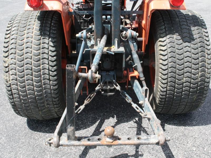 Kubota B7200 HST E Diesel Tractor w/ 50 Mowing Deck  