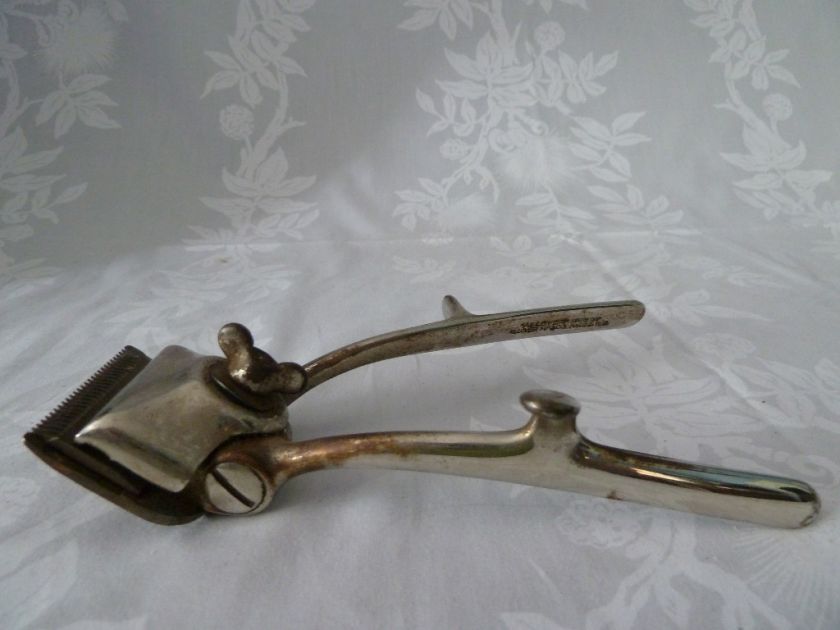 Vintage hand tool hair cutter, early 1900s  