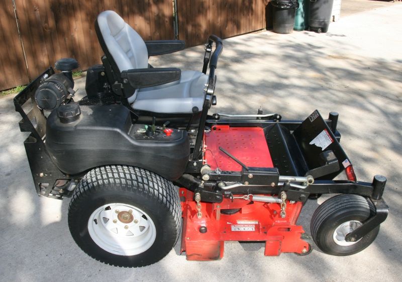   XDZ Zero Turn Commercial Mower   21 Hp   Only 67.6 run hours  