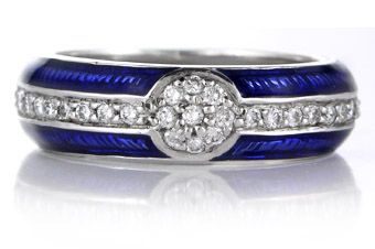 This diamond wedding band ring is absolutely magnificent, and is being 