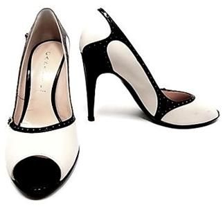 CASAEDI Crm Blk Patent Spectator 4 1/8 Open Toe Pump 8  