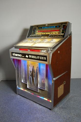 Wurlitzer 2800 Jukebox (1964)  