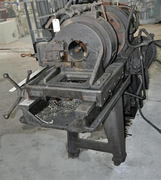 PIPE THREADER   OSTER 4” PIPE THREADING MACHINE  