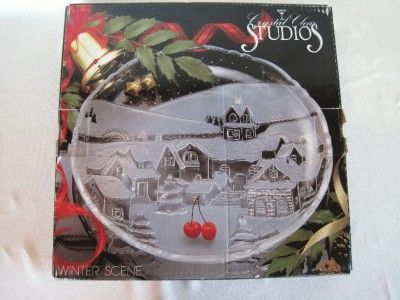 Crystal Clear Studios Winter Scene 14 Platter   Clear & Frosted Mint 